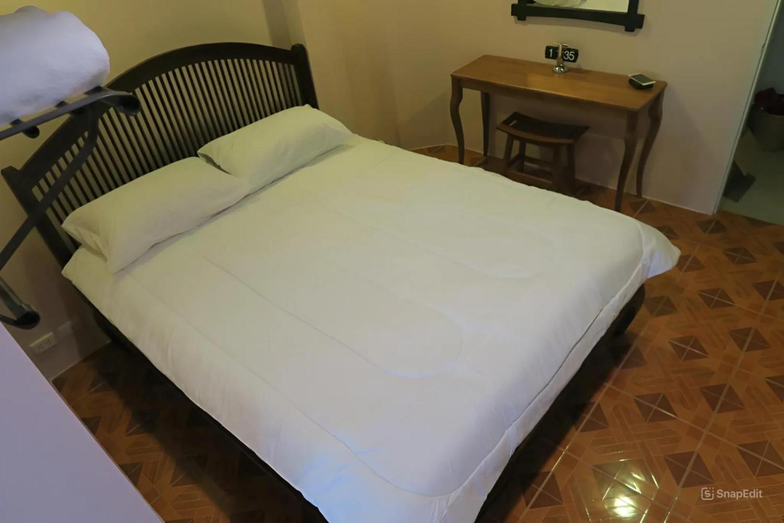 The Grand Palace Hostel Bangkok Exterior photo