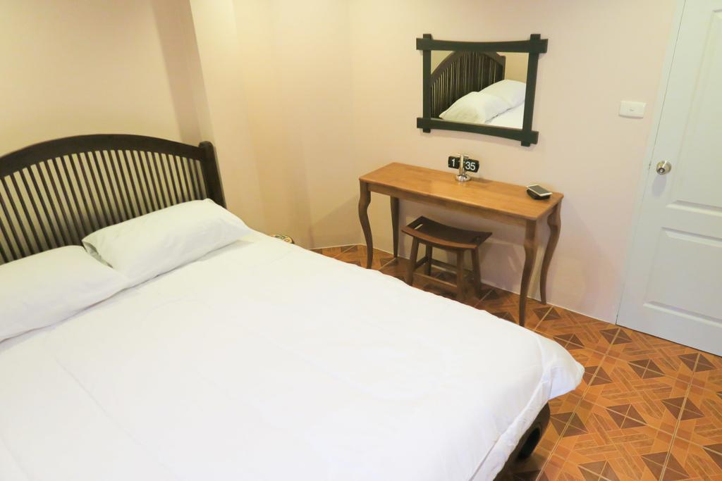 The Grand Palace Hostel Bangkok Room photo
