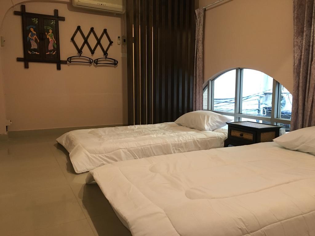 The Grand Palace Hostel Bangkok Room photo