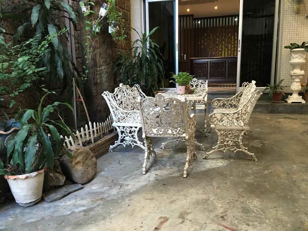 The Grand Palace Hostel Bangkok Exterior photo