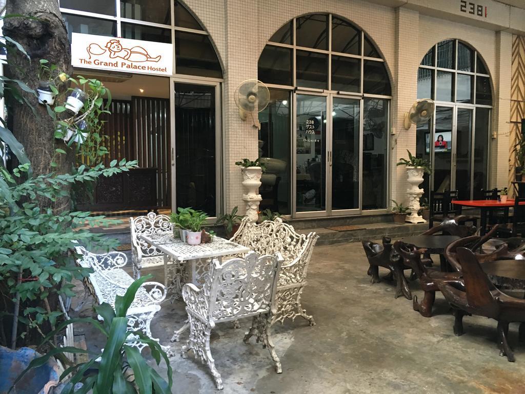 The Grand Palace Hostel Bangkok Exterior photo